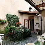 Cheval De Bronze Otel