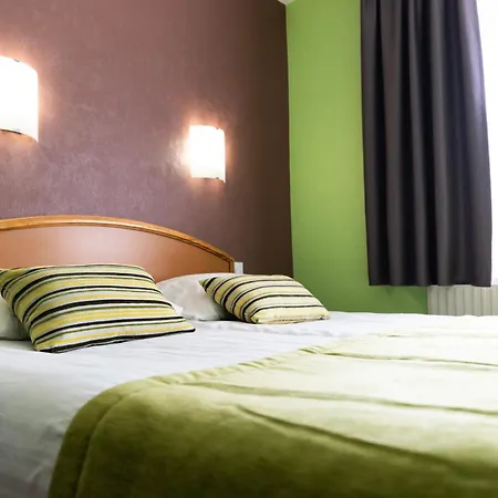 Cheval De Bronze Hotel