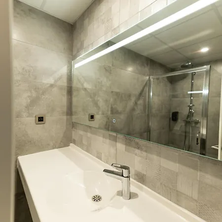 Cheval De Bronze Hotel 2*