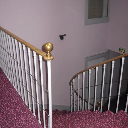 Cheval De Bronze Hotel
