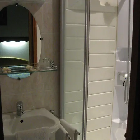 Otel Cheval De Bronze