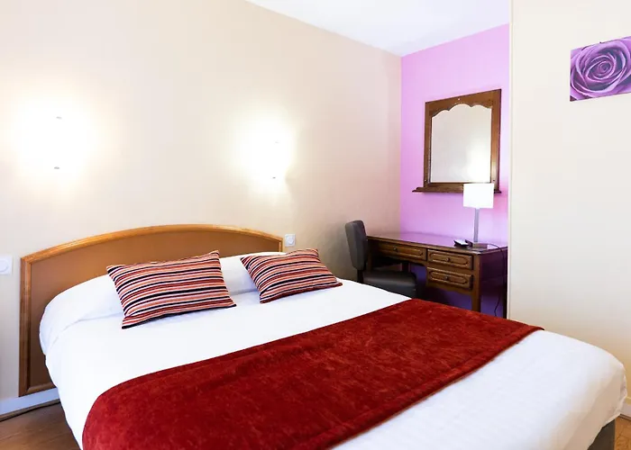 Hotel Cheval De Bronze 2*