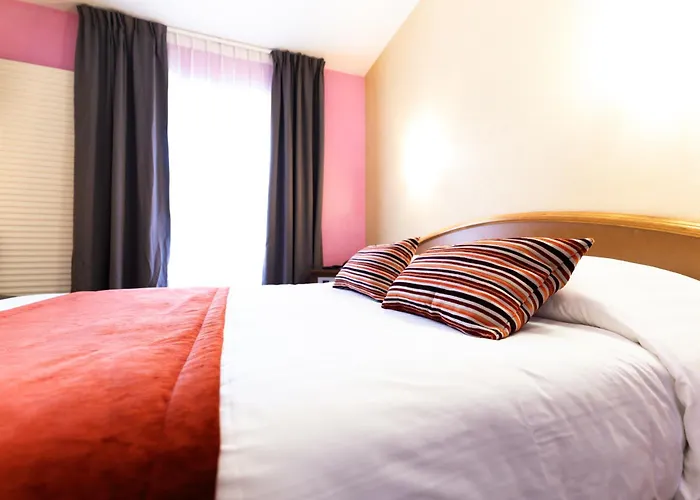 Cheval De Bronze 2* Remiremont