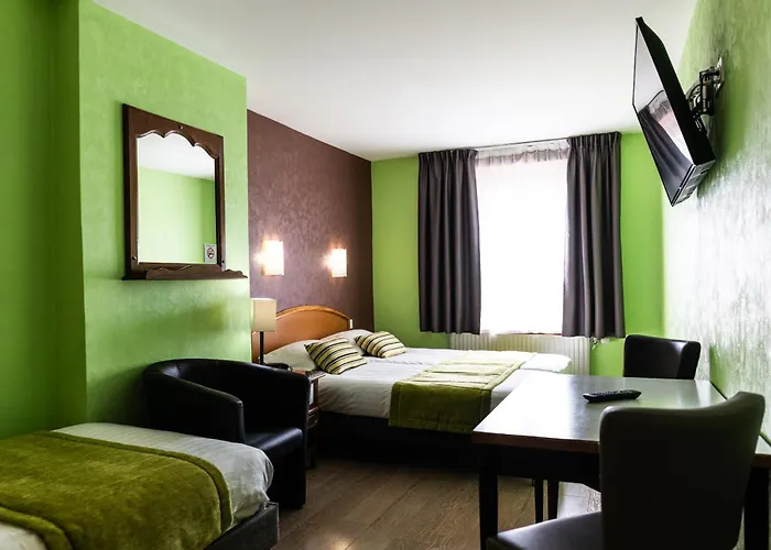 Cheval De Bronze Hotel 2*