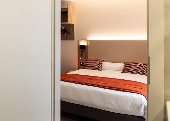 Cheval De Bronze Hotel