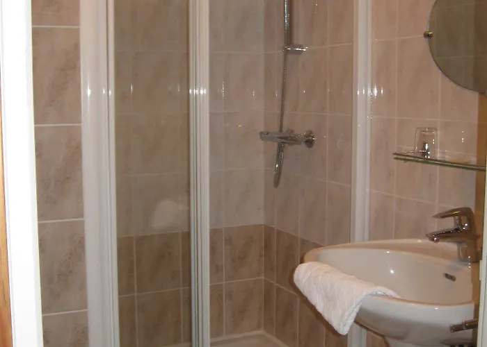 Cheval De Bronze Hotel 2*