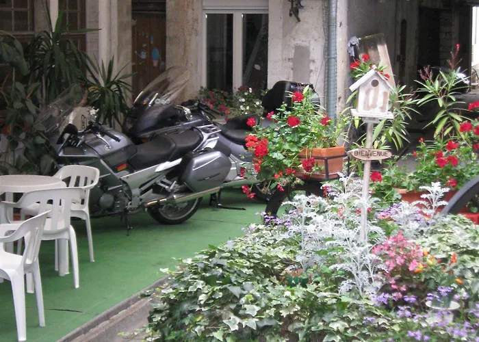 Hotel Cheval De Bronze