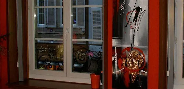 Cheval De Bronze Hotel 2*